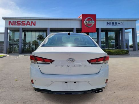 Used 2018 Hyundai Sonata Limited w/ Ultimate Package 07 FWD image 5