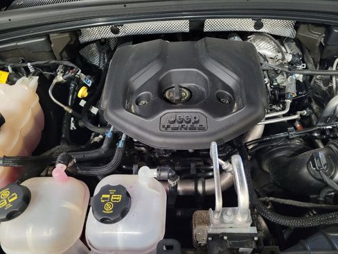Used 2023 Jeep Grand Cherokee 4WD 4xe image 30
