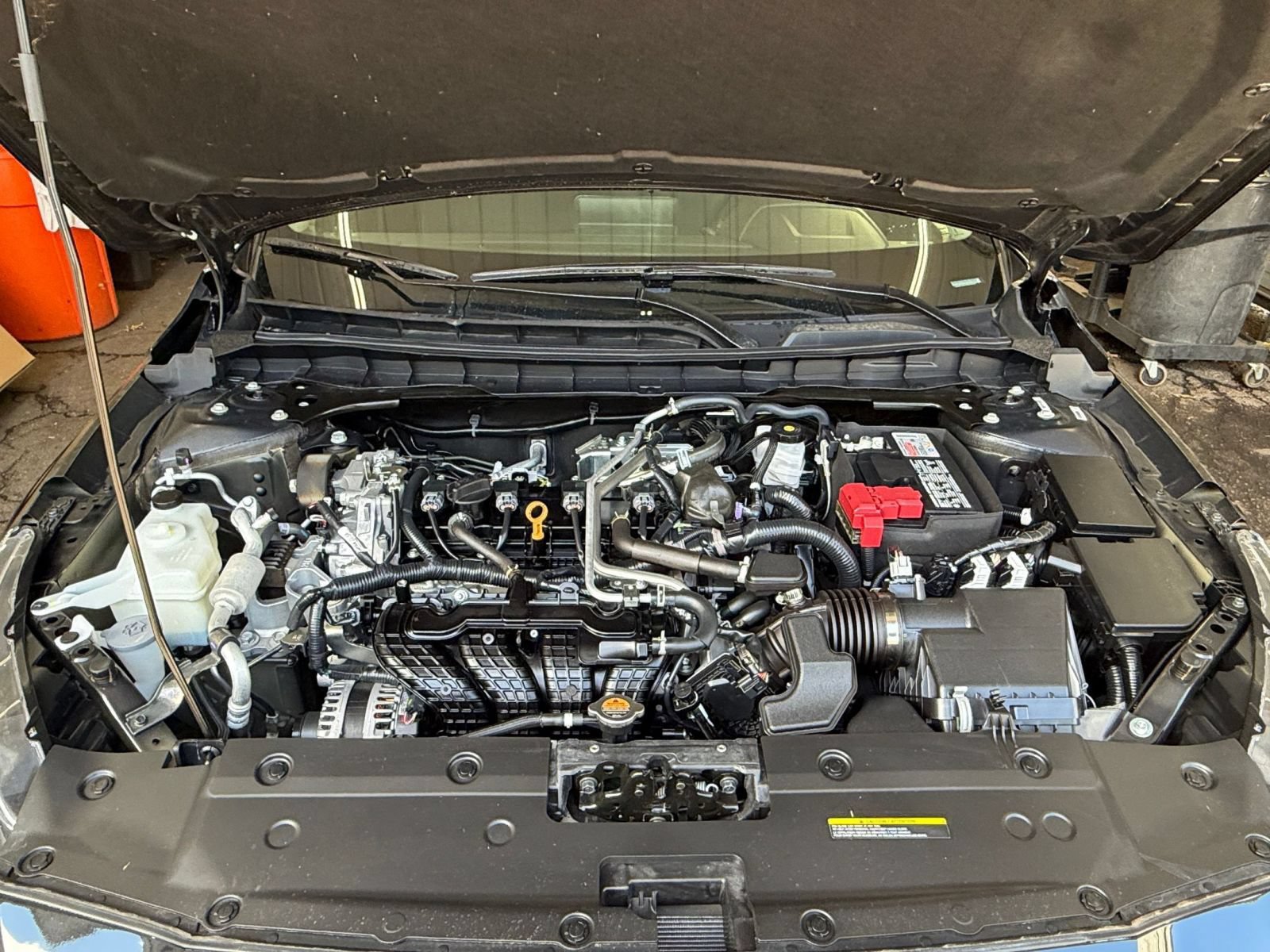 Used 2025 Nissan Altima 2.5 SV FWD image 31