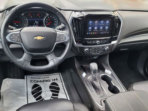 Used 2023 Chevrolet Traverse LT FWD image 24