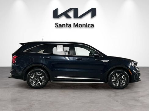 Certified 2023 Kia Sorento EX FWD image 8