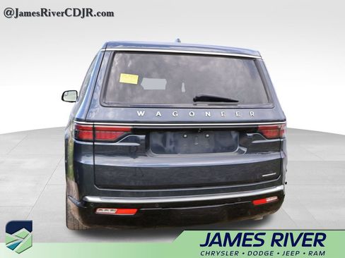 Used 2024 Jeep Wagoneer Series III AWD/4WD image 20