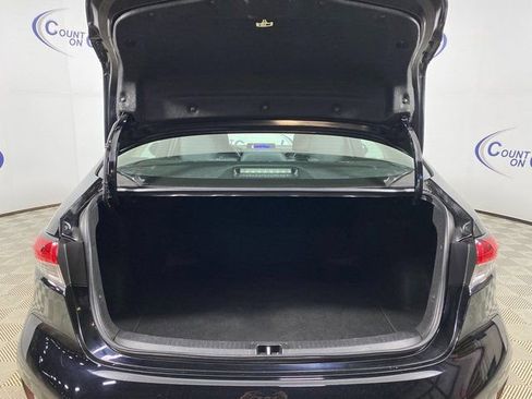 Used 2024 Toyota Corolla LE image 6