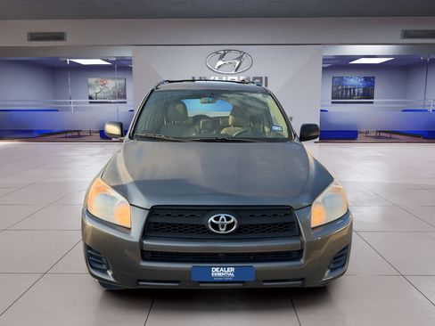 Used 2010 Toyota RAV4 2WD image 2