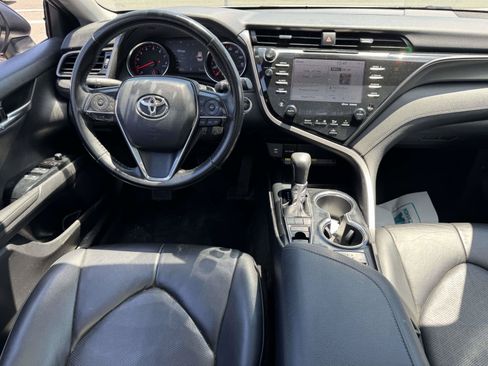 Used 2019 Toyota Camry XSE FWD image 10