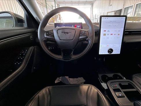 Used 2025 Ford Mustang Mach-E Premium image 17