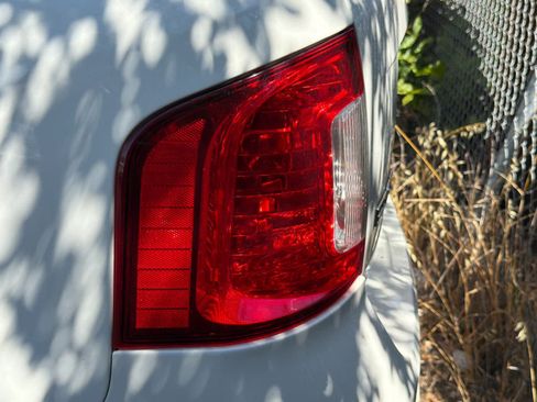 Used 2013 Ford Edge SEL FWD image 13