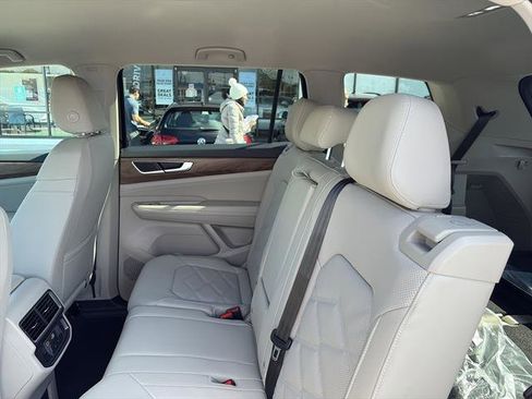 New 2026 Volkswagen Atlas SE image 13