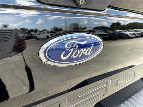 Used 2020 Ford F150 XLT w/ Equipment Group 302A Luxury AWD/4WD image 29