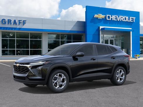 New 2026 Chevrolet Trax LS w/ LS Convenience Package image 2