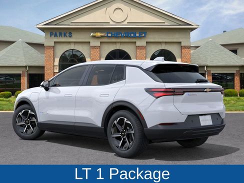 New 2026 Chevrolet Equinox EV LT image 4