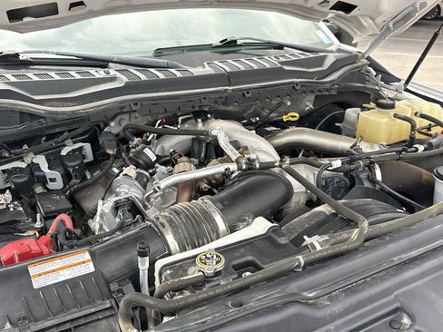 Used 2020 Ford F250 Lariat w/ Lariat Ultimate Package AWD/4WD image 13