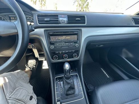 Used 2014 Volkswagen Passat 1.8T Wolfsburg Edition image 31