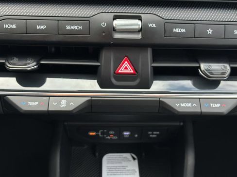 New 2025 Kia K4 GT-Line image 18
