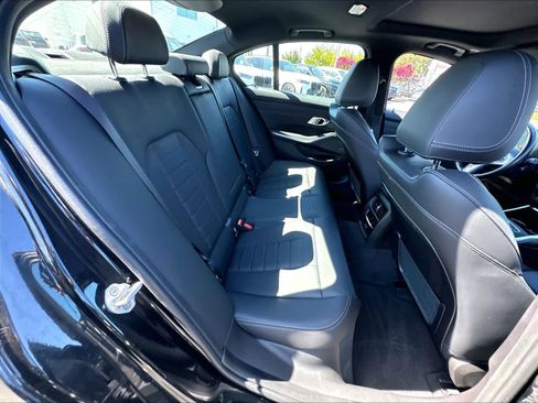 Used 2023 BMW 330i Sedan w/ M Sport Package RWD image 26