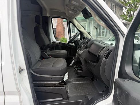 Used 2023 RAM ProMaster 2500 FWD image 12