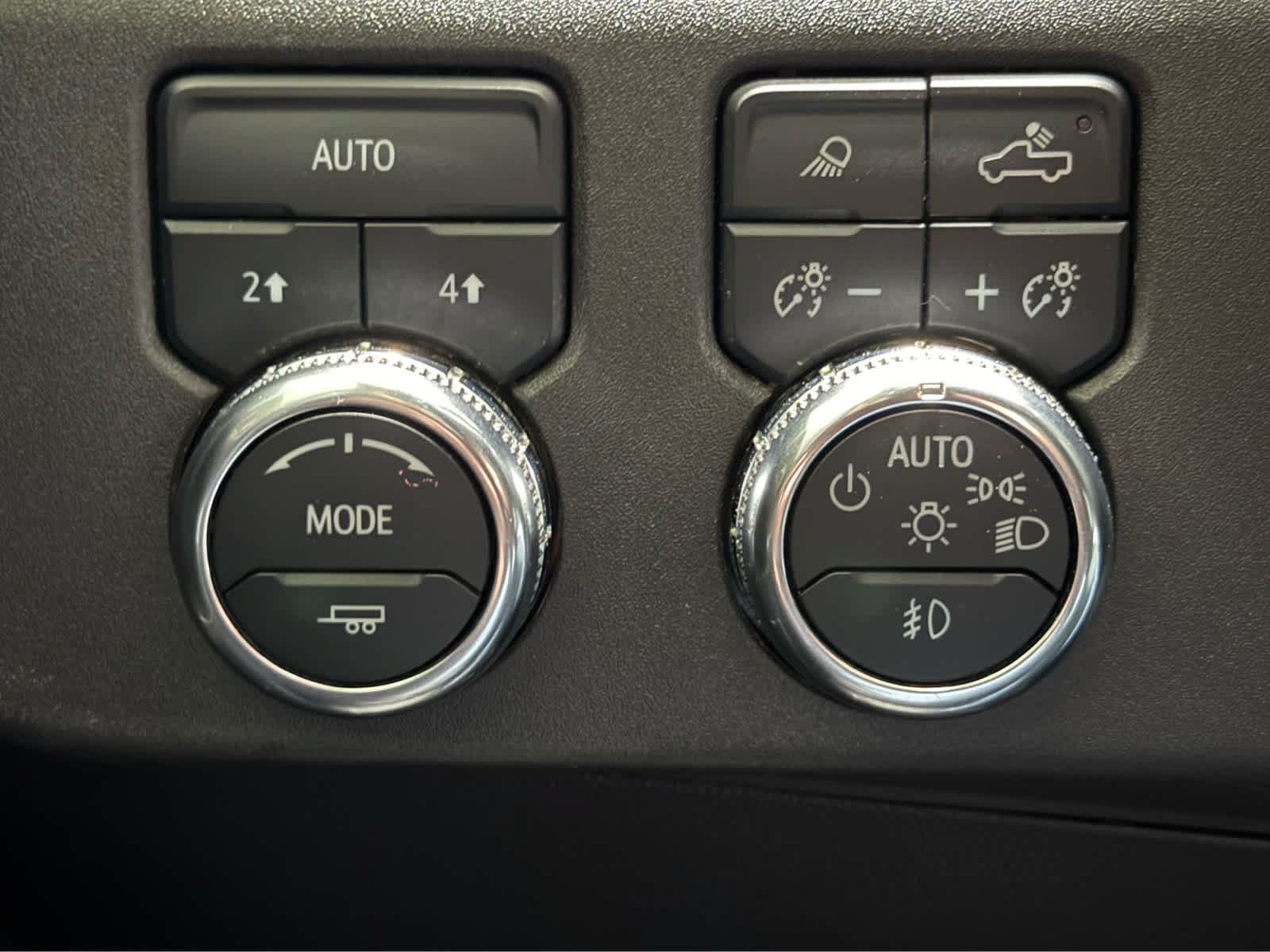 Used 2024 GMC Sierra 1500 SLT AWD/4WD image 26