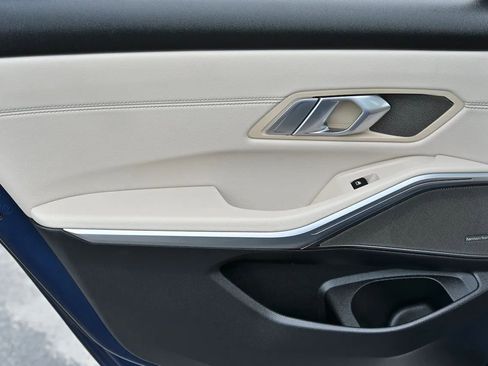 Used 2021 BMW 330i Sedan w/ Driving Assistance Package image 11