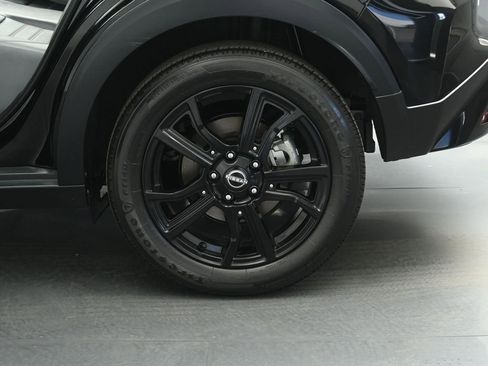 Used 2023 Nissan Kicks SR w/ SR Premium Package image 21