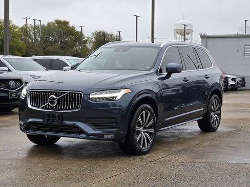Used 2020 Volvo XC90 T6 Momentum image 4