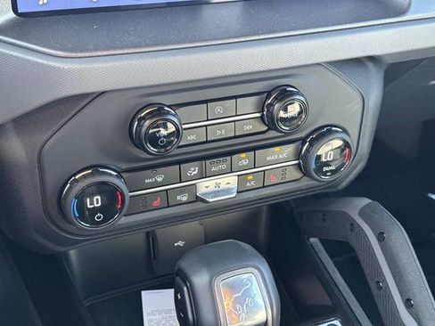 Used 2024 Ford Bronco Big Bend image 23