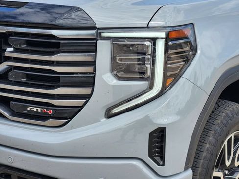 Used 2025 GMC Sierra 1500 AT4 w/ AT4 Premium Package AWD/4WD image 9