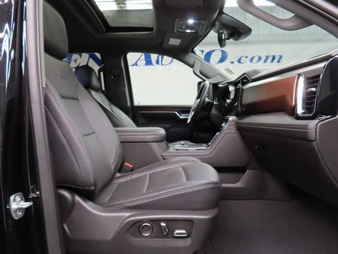 Used 2025 GMC Sierra 2500 Denali w/ Technology Package image 29