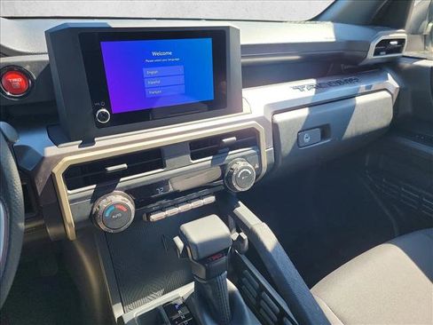 Used 2025 Toyota Tacoma TRD Off-Road AWD/4WD image 18