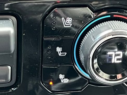 Used 2023 Chevrolet Silverado 1500 LTZ w/ Technology Package image 31