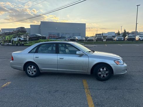 Used 2000 Toyota Avalon XL w/ Option Pkg 3 FWD image 24