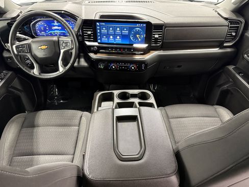 Used 2023 Chevrolet Silverado 1500 LT image 12
