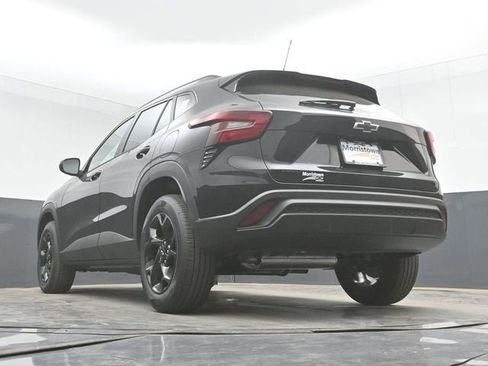 New 2026 Chevrolet Trax LT w/ Driver Confidence Package FWD image 45