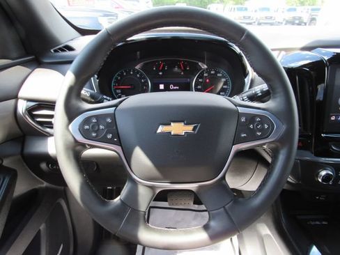Certified 2023 Chevrolet Traverse LT w/ LT Premium Package AWD/4WD image 16