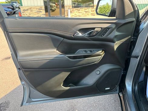 Used 2021 GMC Acadia AT4 w/ GMC Pro Grade Package AWD/4WD image 12