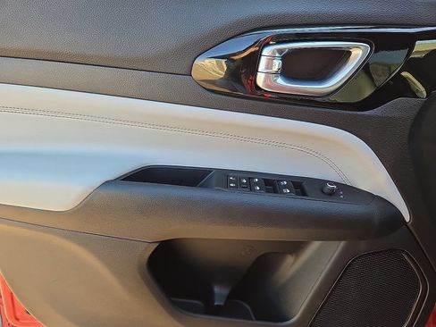 Used 2025 Jeep Compass Limited AWD/4WD image 21
