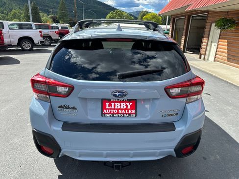 Used 2020 Subaru Crosstrek 2.0i Premium w/ Moonroof Package 1 AWD/4WD image 4