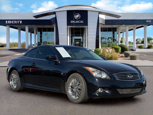 Used 2014 INFINITI Q60 Convertible w/ Premium Package RWD image 2