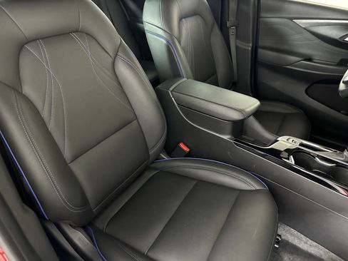 Used 2024 Buick Envista Sport Touring w/ Convenience I Package FWD image 31