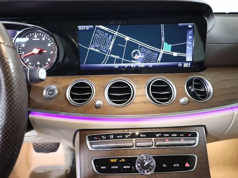 Certified 2018 Mercedes-Benz E 400 4MATIC Sedan image 23