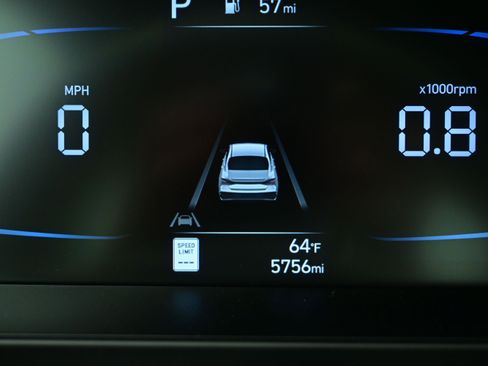 Certified 2025 Hyundai Elantra Sport FWD image 24