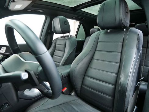 Used 2020 Mercedes-Benz GLE 580 4MATIC image 5