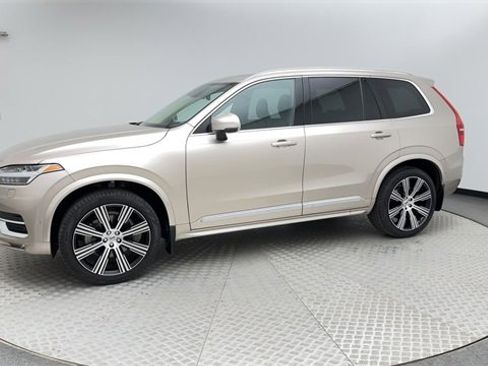 Certified 2023 Volvo XC90 B6 Ultimate w/ Protection Package Premier image 6