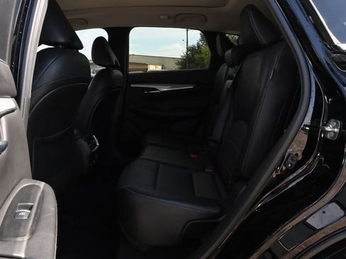 Used 2021 INFINITI QX50 Luxe FWD image 18