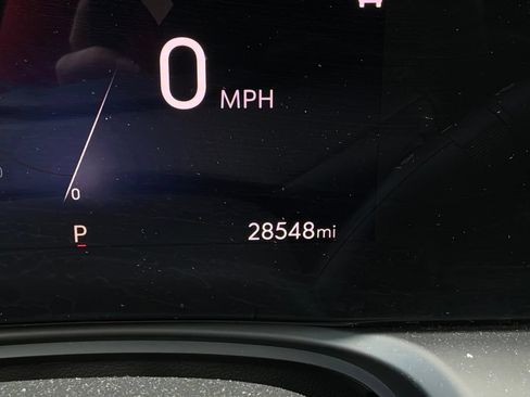 Used 2025 Buick Encore GX Preferred AWD/4WD image 36