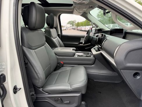 New 2027 Ford Expedition Active AWD/4WD image 18