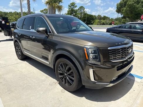 Used 2020 Kia Telluride SX w/ Towing Package FWD image 2
