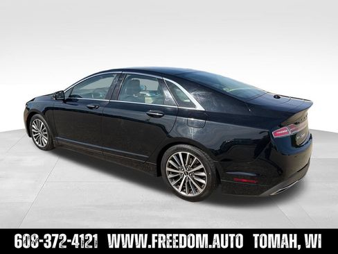 Used 2017 Lincoln MKZ Premiere AWD/4WD image 4