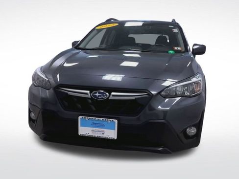 Used 2023 Subaru Crosstrek 2.0i Premium image 3