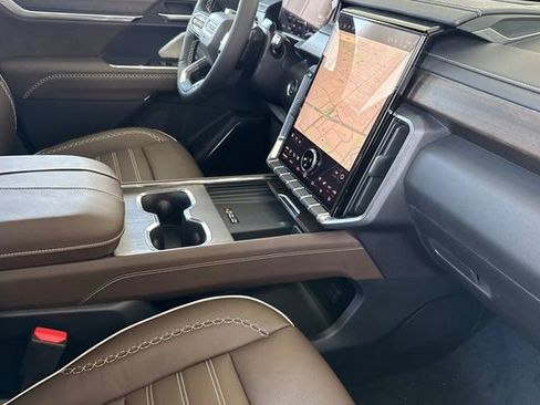 New 2026 GMC Acadia Denali Ultimate w/ LPO, All-Weather Package AWD/4WD image 19