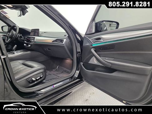 Used 2019 BMW M550i xDrive image 15